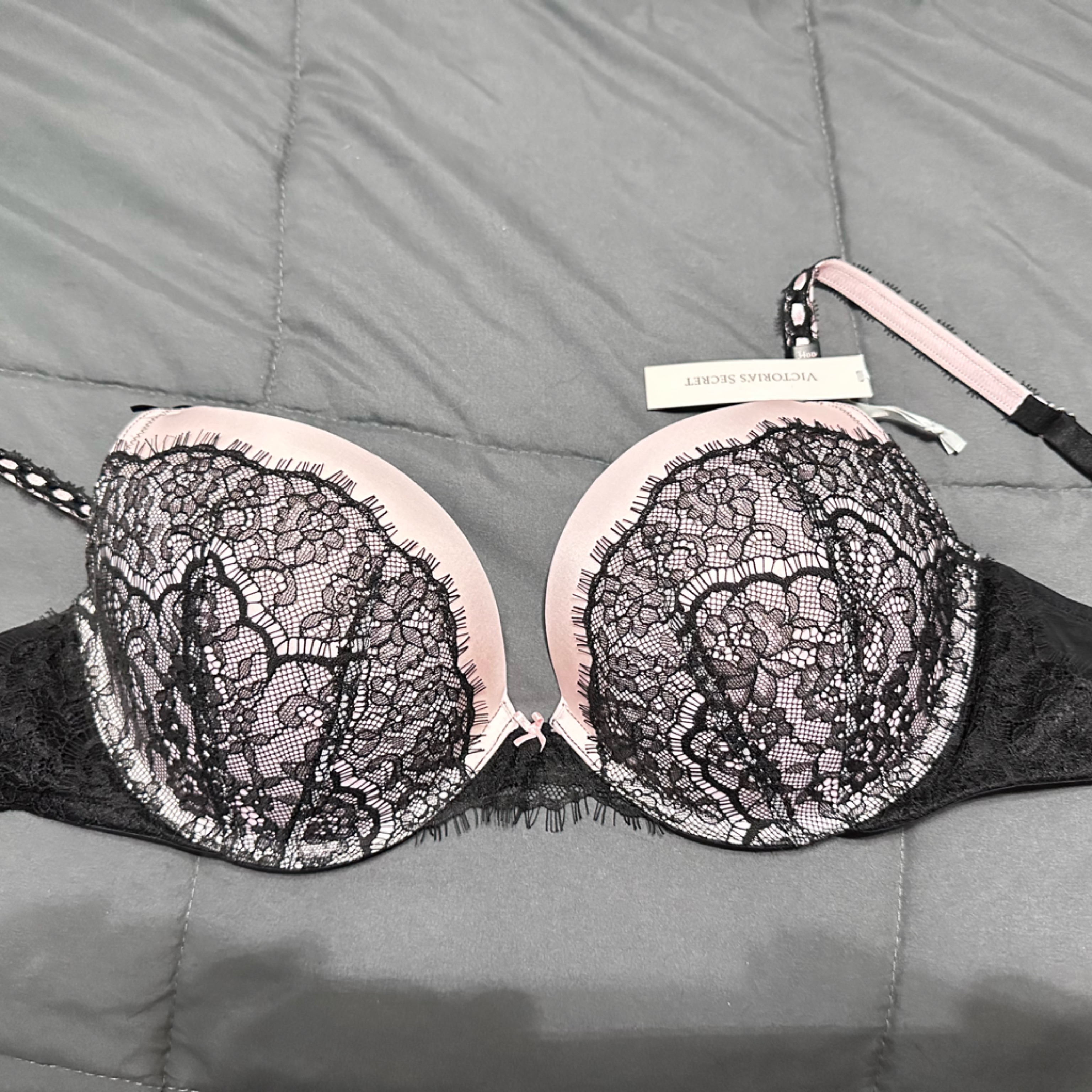 Victoria Secret Bra Brand New Victoria Secret Bra Brand New